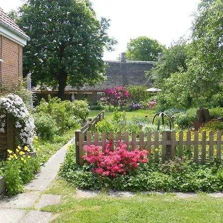 Bed & Kitchen I Alojamento de Acomodação e Pequeno-almoço Højer